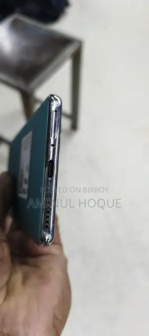 টেকনো ক্যামন ৪০ প্রো ৪জি ২৫৬ জিবি ব্লু