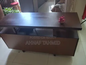 টিভির কেবিনেট বিক্রির জন্য। ব্যবহৃত