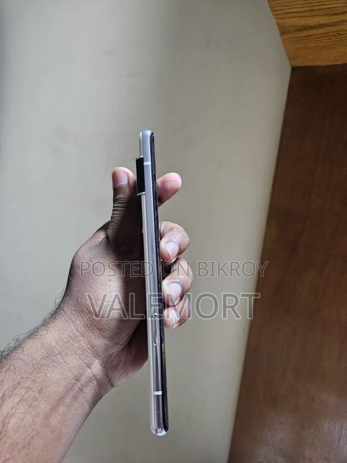 গুগল পিক্সেল ৬ প্রো ১২৮ জিবি হোয়াইট