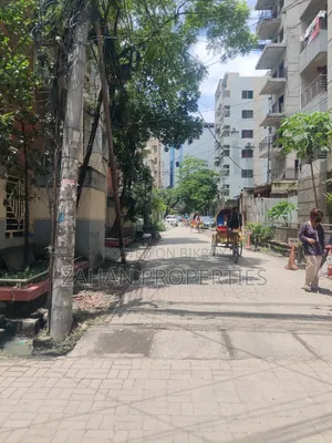 BASHUNDHARA M Block 05 Katha South Face PLOT SELL