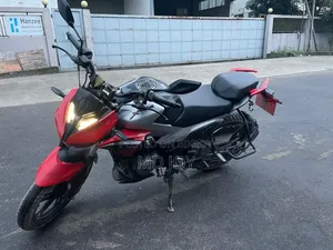 হিরো এক্সট্রিম ১২৫আর ২০২৪ রেড