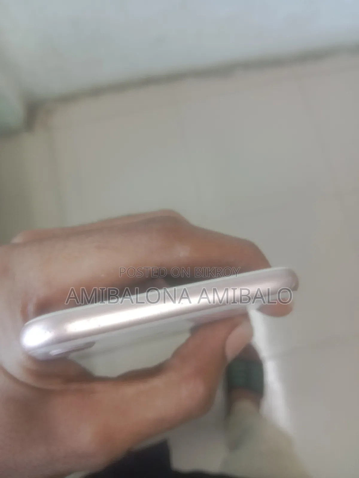 Apple iPhone 8 64 GB White