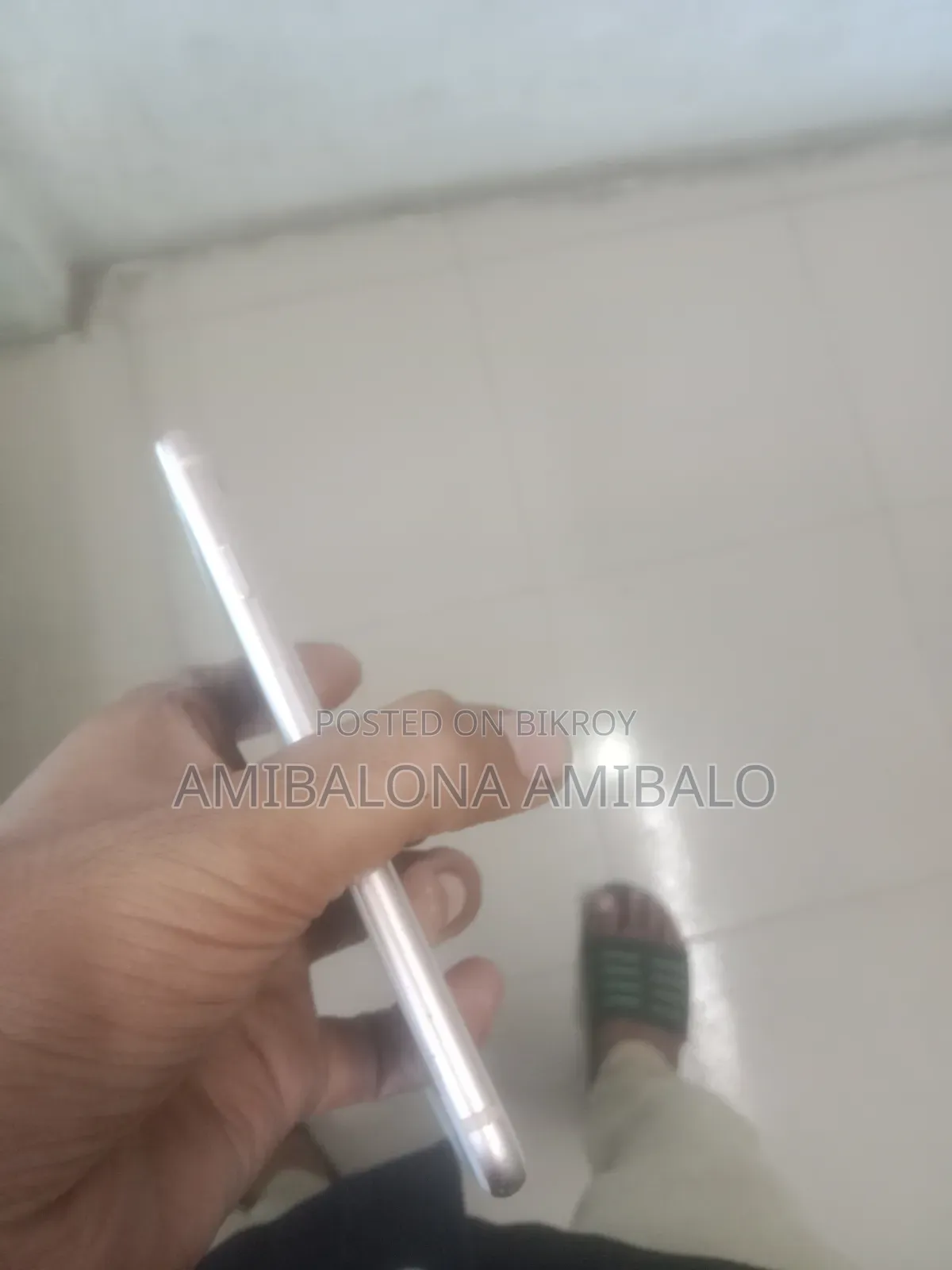Apple iPhone 8 64 GB White