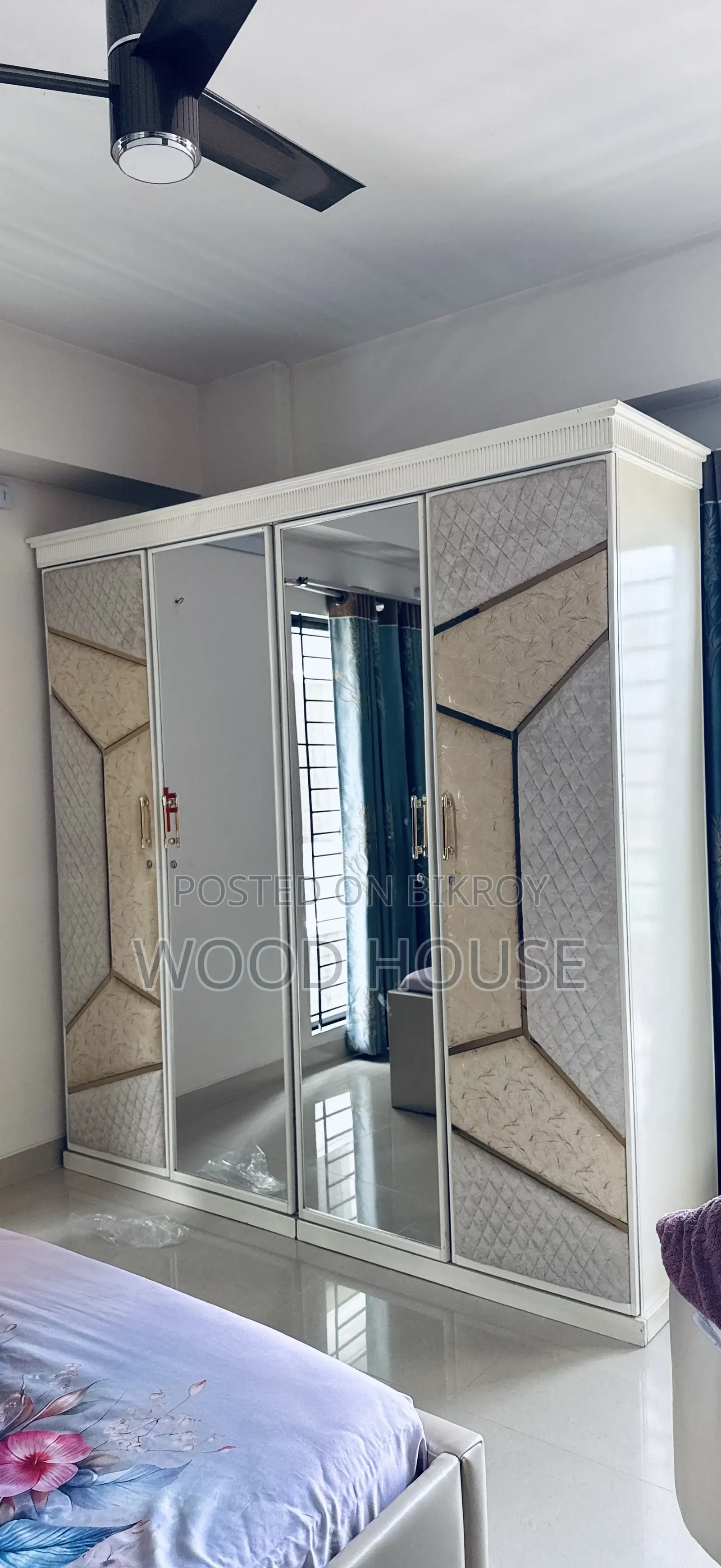 Luxury Soft Embossed Almirah