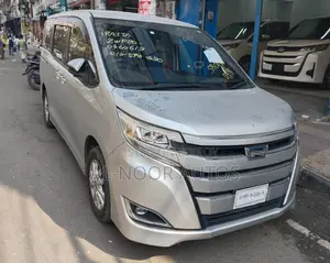 Toyota Noah 2021 Silver
