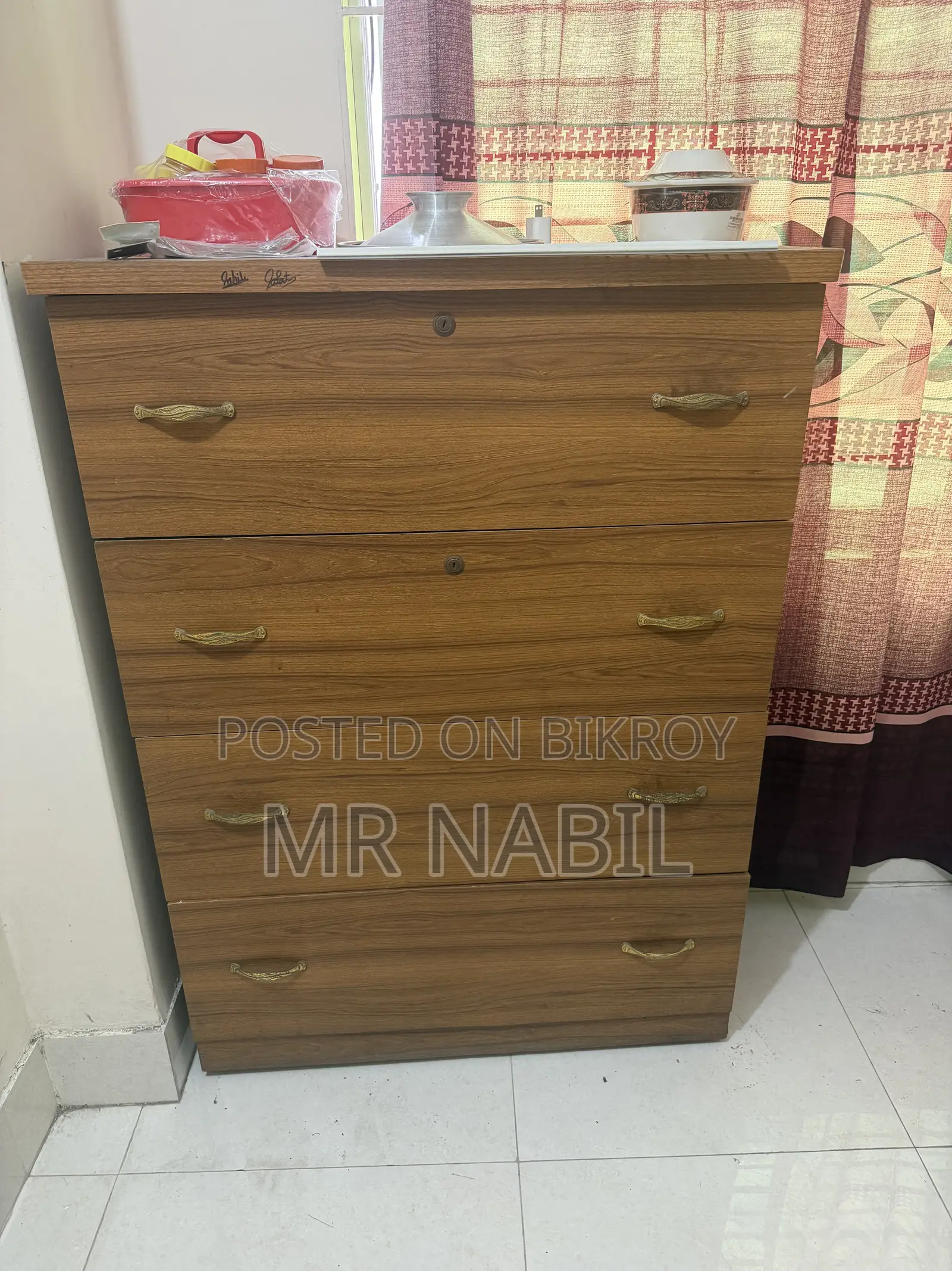 আলমারি পারটেক্স