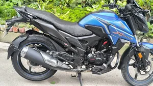 হোন্ডা এক্স-ব্লেড ১৬০ ২০২১ নীল