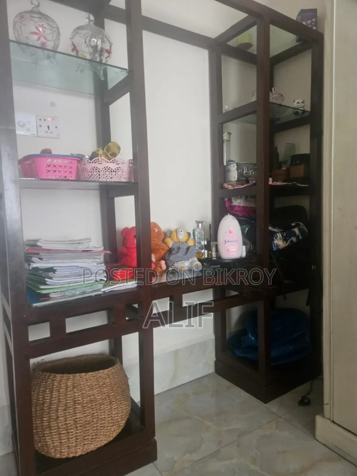 ডিসপ্লে শেলফ বিক্রয়ের জন্য