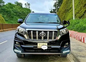 টয়োটা ল্যান্ড ক্রুজার প্রাডো ২.৭ আই ২০১১ কালো