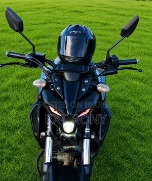 ইয়ামাহা এমটি-১৫ ২০২২ কালো