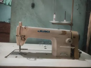 Japani Juki একটি সেলাই মেশিন