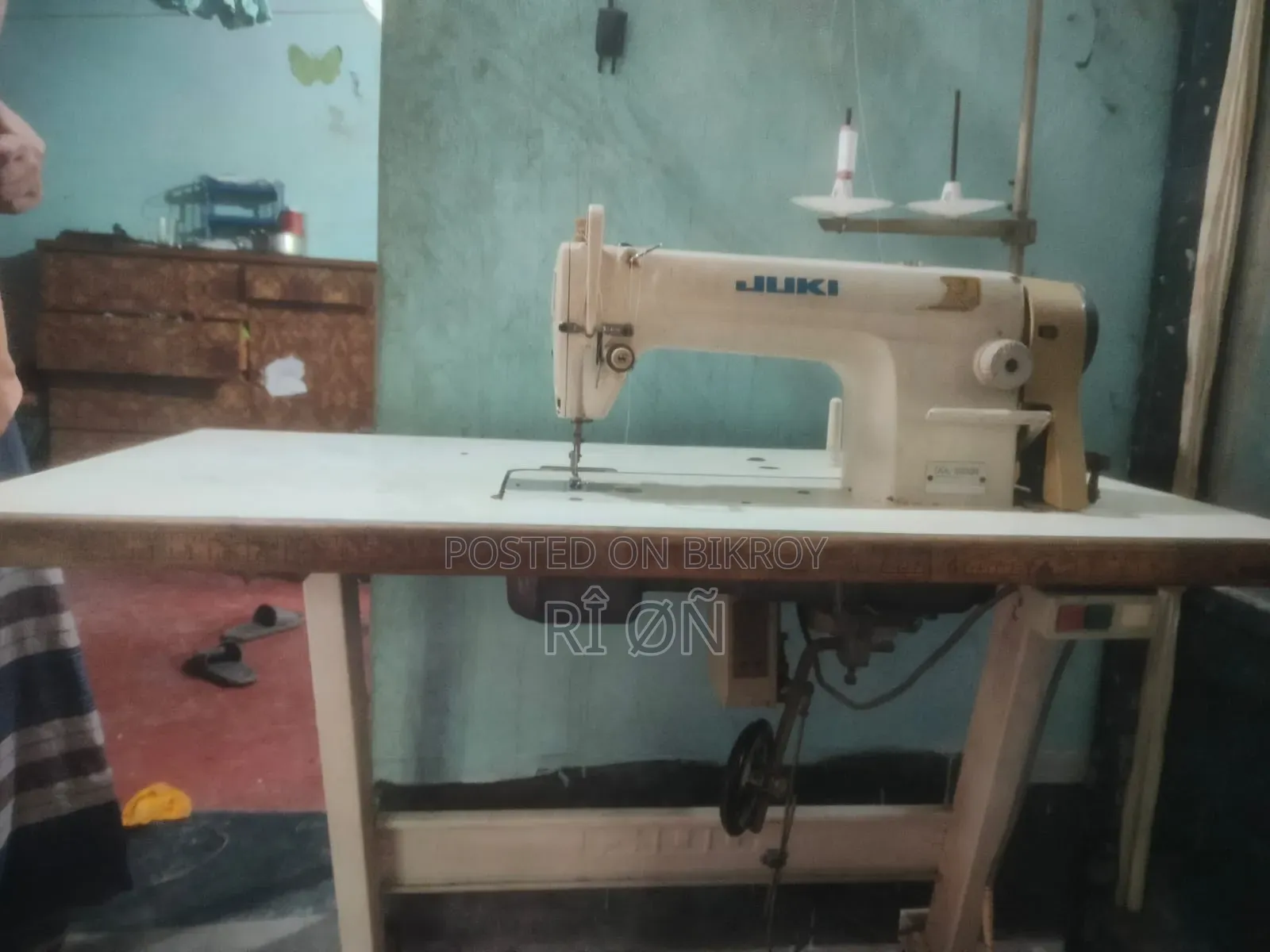 Japani Juki একটি সেলাই মেশিন
