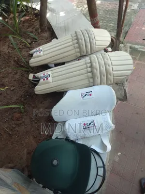Helmed Cricket Pad