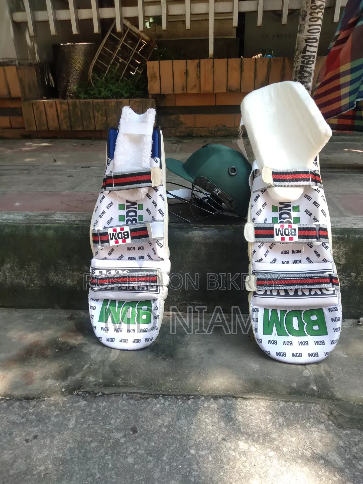 Helmed Cricket Pad