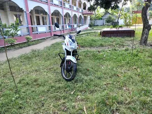 টিভিএস ২০১৪ সাদা