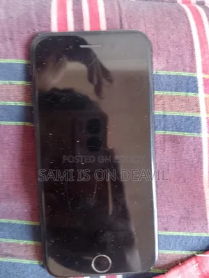 অ্যাপল আইফোন এসই ৬৪ জিবি ব্ল্যাক