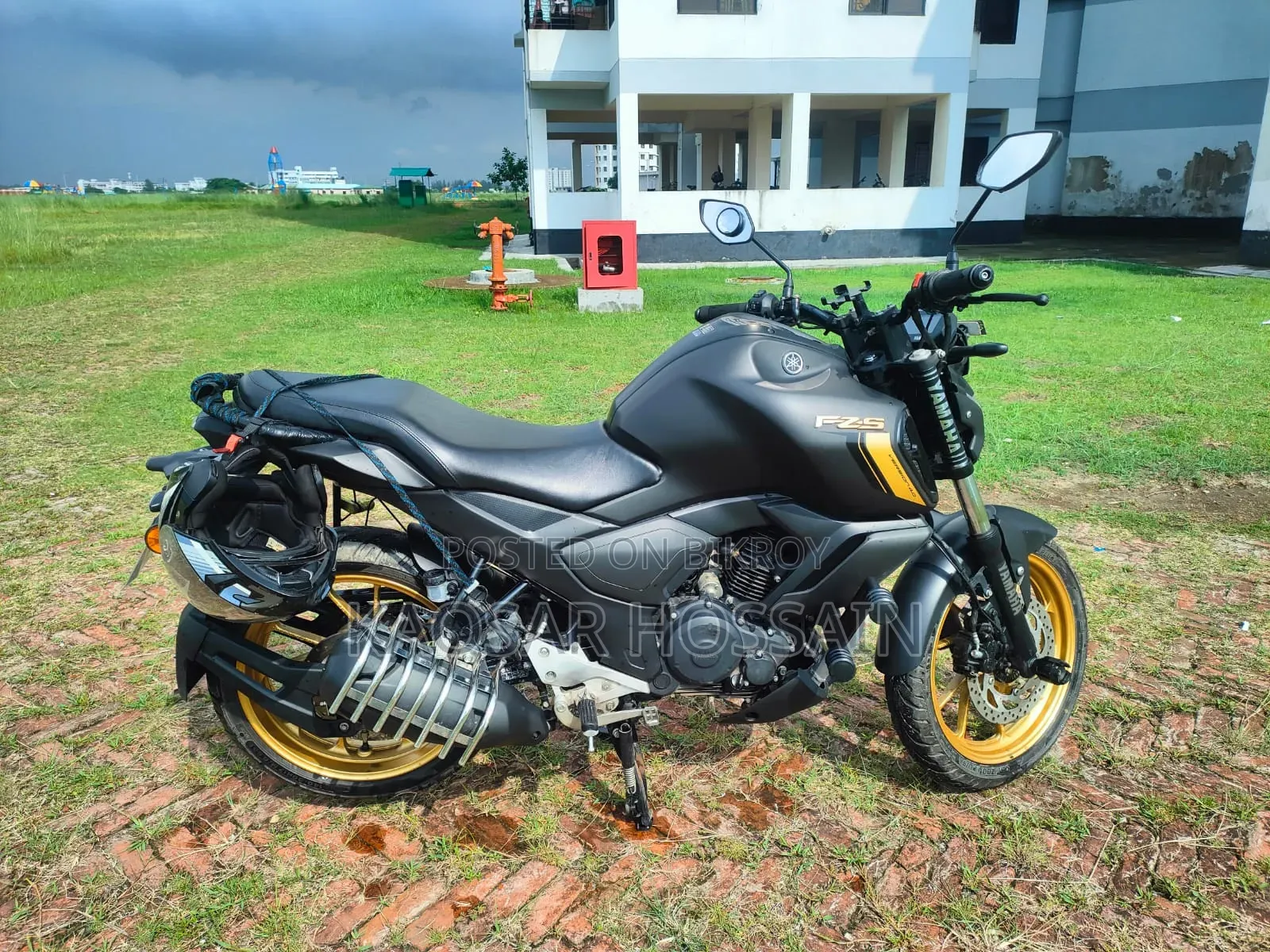 Yamaha FZS V4 2025 Black