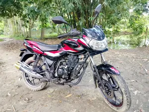 বাজাজ ডিসকভার ১২৫ ২০২৪ ব্ল্যাক