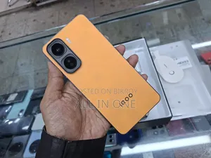 আইকিউওও ১১ ২৫৬ জিবি অরেঞ্জ
