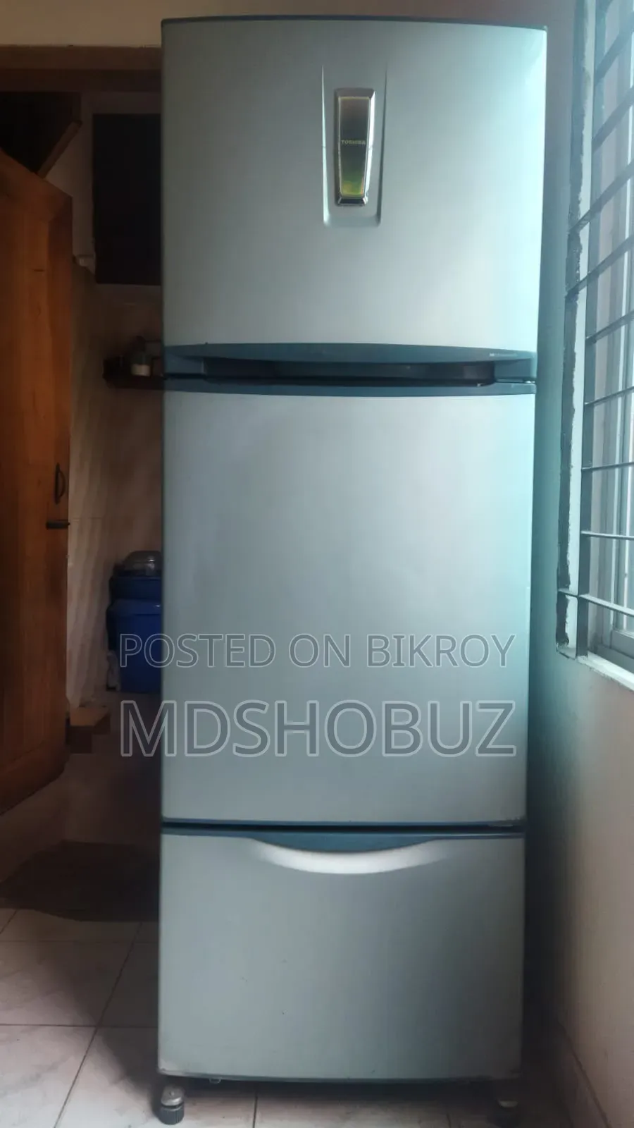 আমেরিকান এম্বেসি থেকে অক্সনে করায়কৃত, অরিজিনাল তোশিবা ব্র্যান্ডের