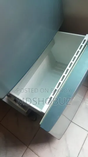 আমেরিকান এম্বেসি থেকে অক্সনে করায়কৃত, অরিজিনাল তোশিবা ব্র্যান্ডের