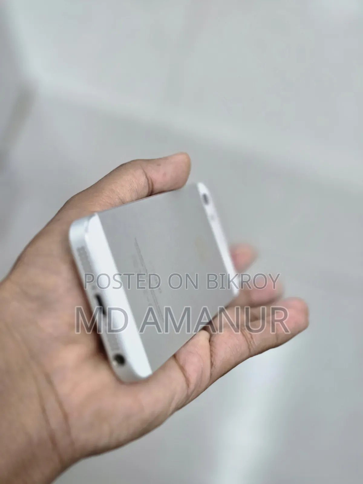 অ্যাপল ৬৪ জিবি সিলভার
