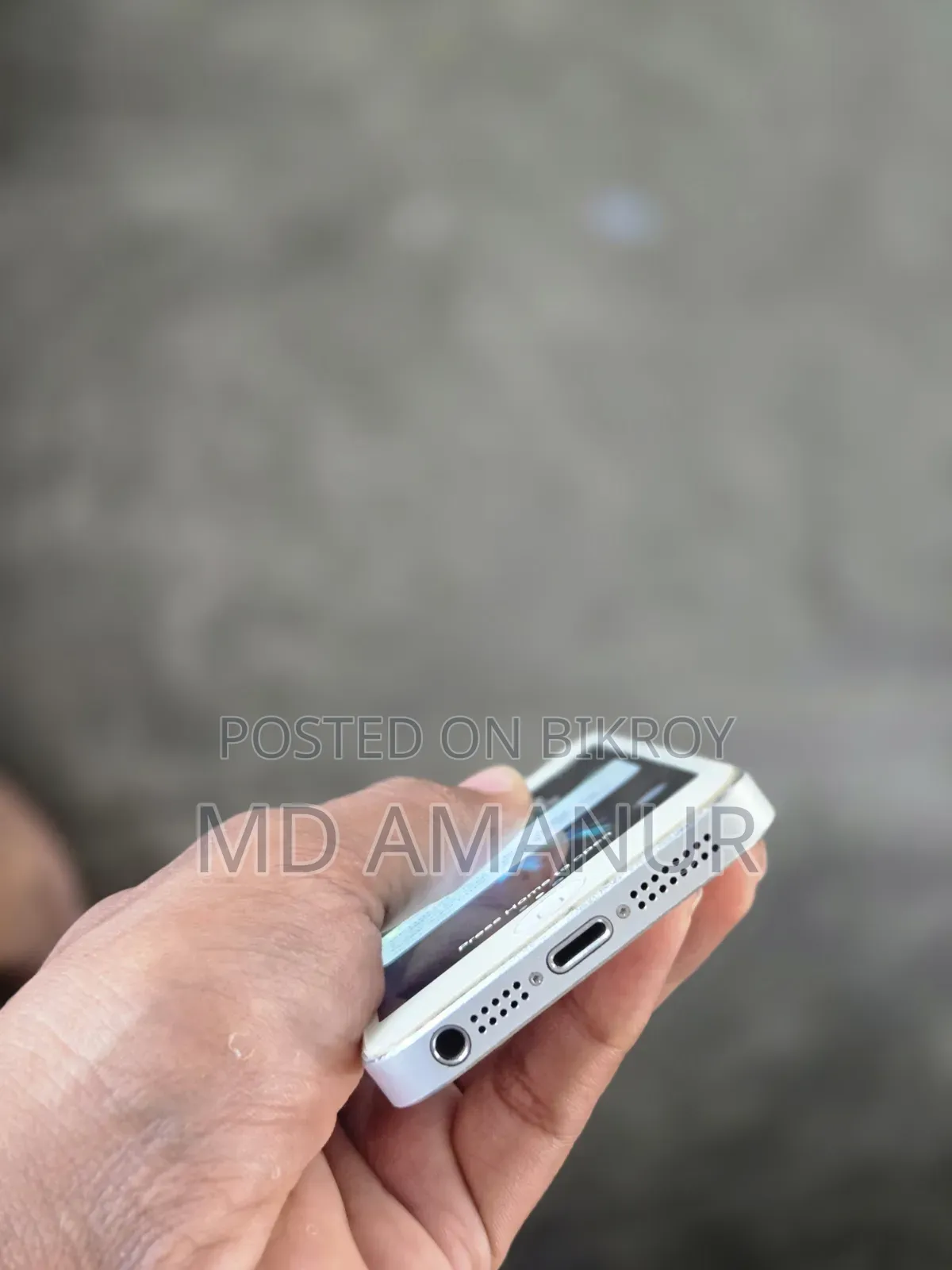 অ্যাপল ৬৪ জিবি সিলভার