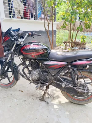 বাজাজ ডিসকভার ১২৫ ২০১৫ কালো