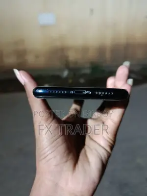 Apple iPhone XR 64 GB Black