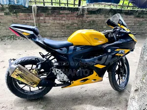 Suzuki GSX-R150 2022 হলুদ