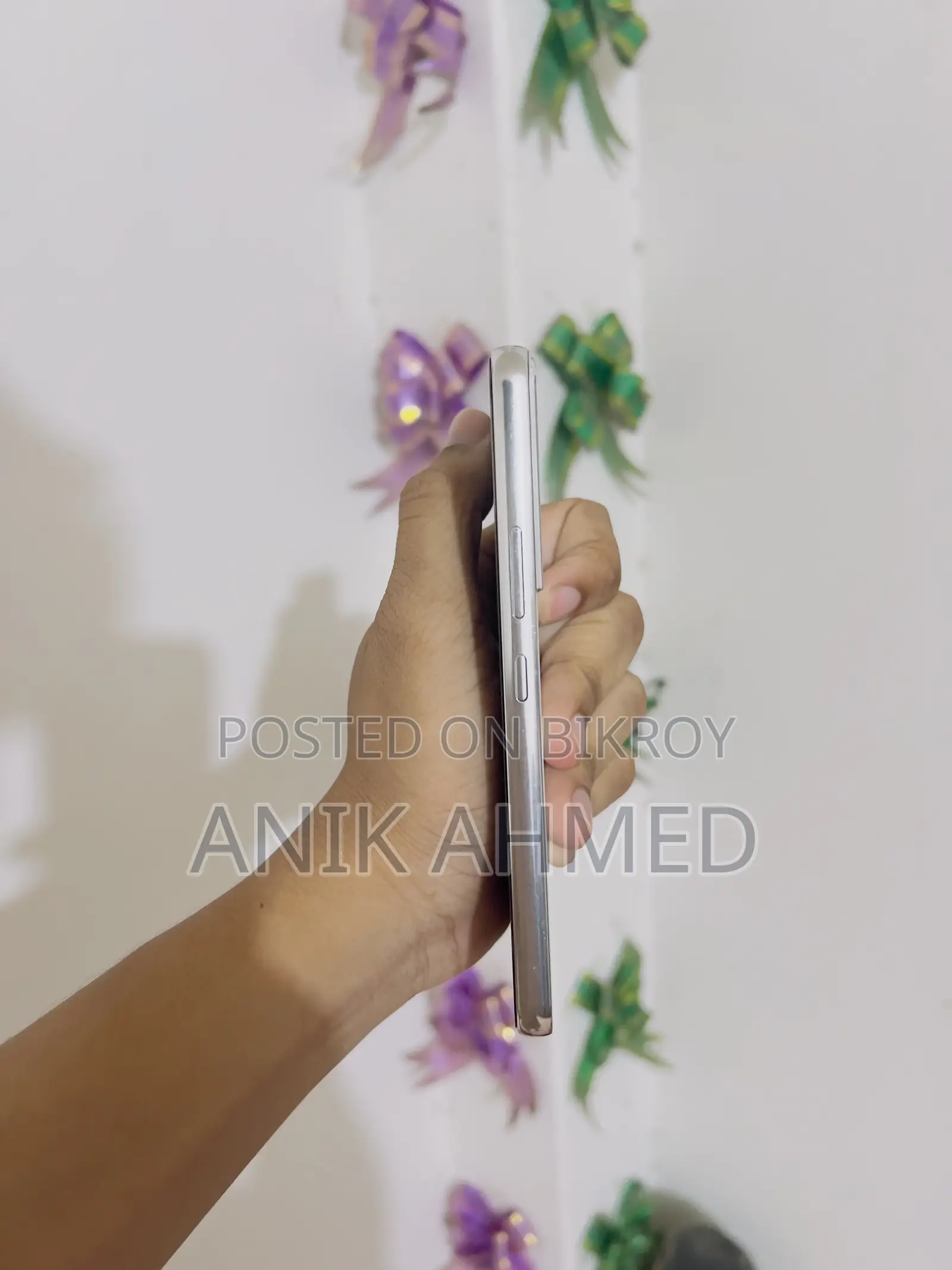 স্যামসাং গ্যালাক্সি এস২২ ৫জি ২৫৬ জিবি সাদা