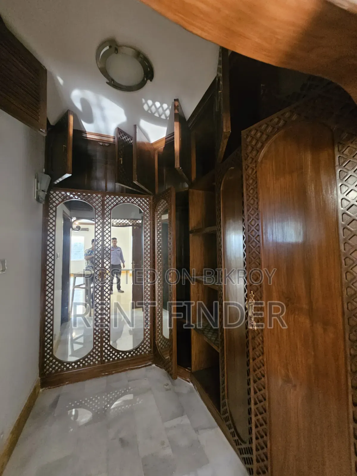 4 Bedroom Apartment in Gulshan for Rent