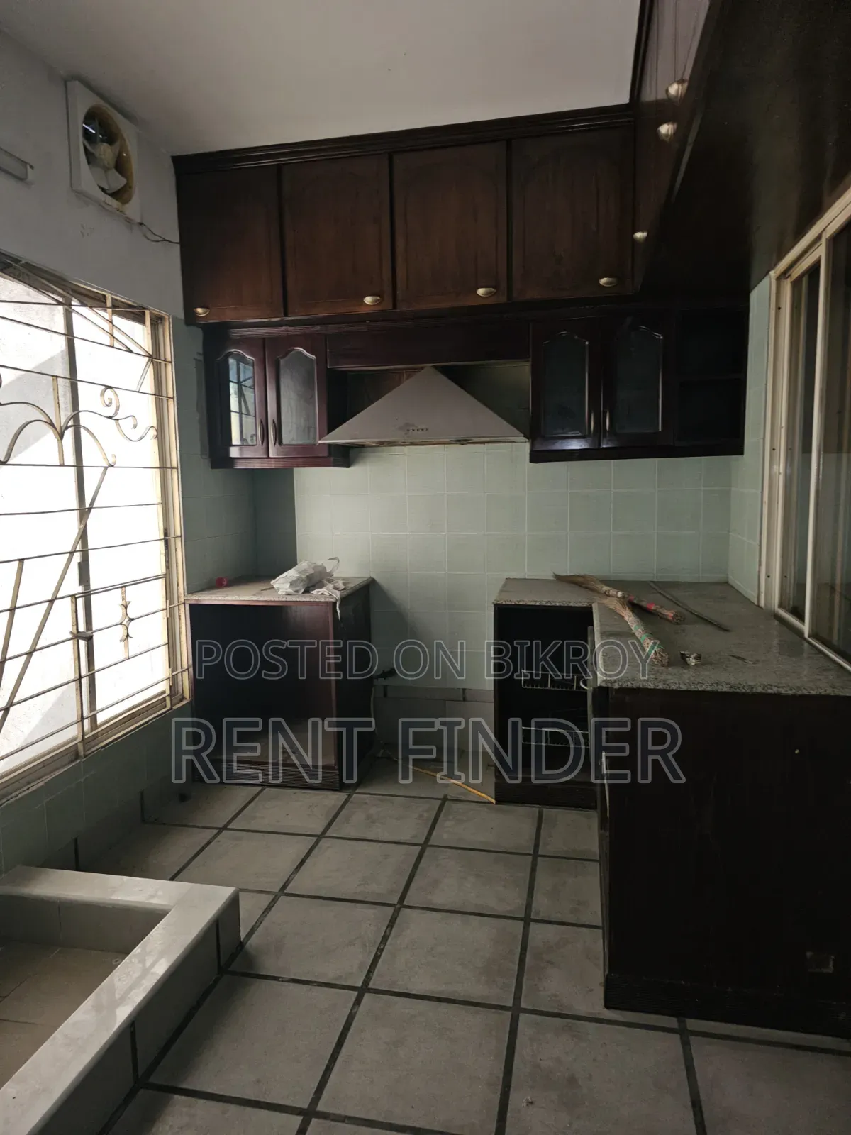 4 Bedroom Apartment in Gulshan for Rent