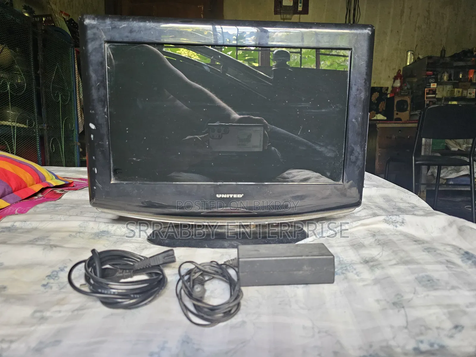 United 15 Inch LED TV Combo