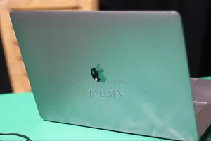Laptop Apple MacBook Pro 2016 16GB Intel Core i7 SSD 256GB