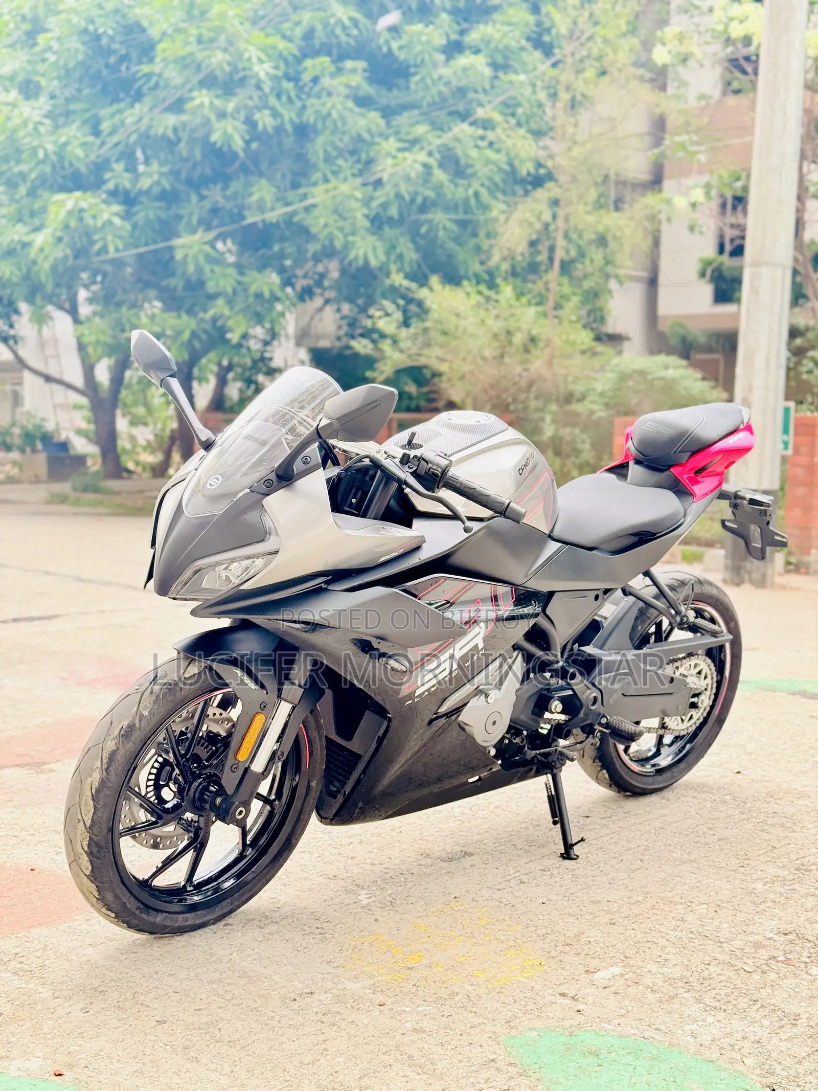 CFMoto 300SR 2025 Black
