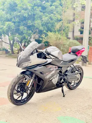 CFMoto 300SR 2025 Black