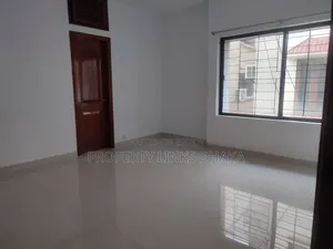 4 Bedroom Apartment in Gulshan for Rent