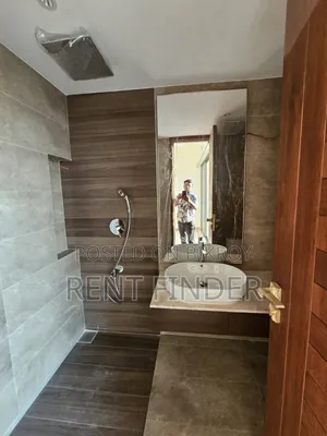 4 Bedroom Apartment in Gulshan for Rent