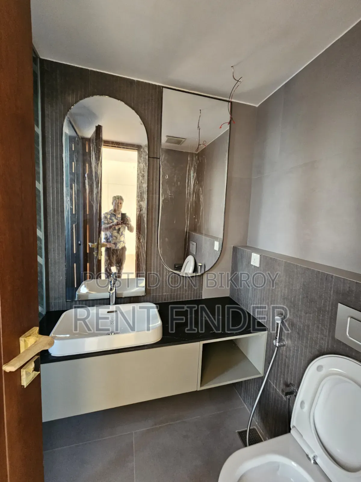 4 Bedroom Apartment in Gulshan for Rent