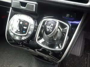Toyota Esquire 2021 Pearl