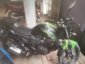 ইয়ামাহা এফজেড ২০১৪ কালো