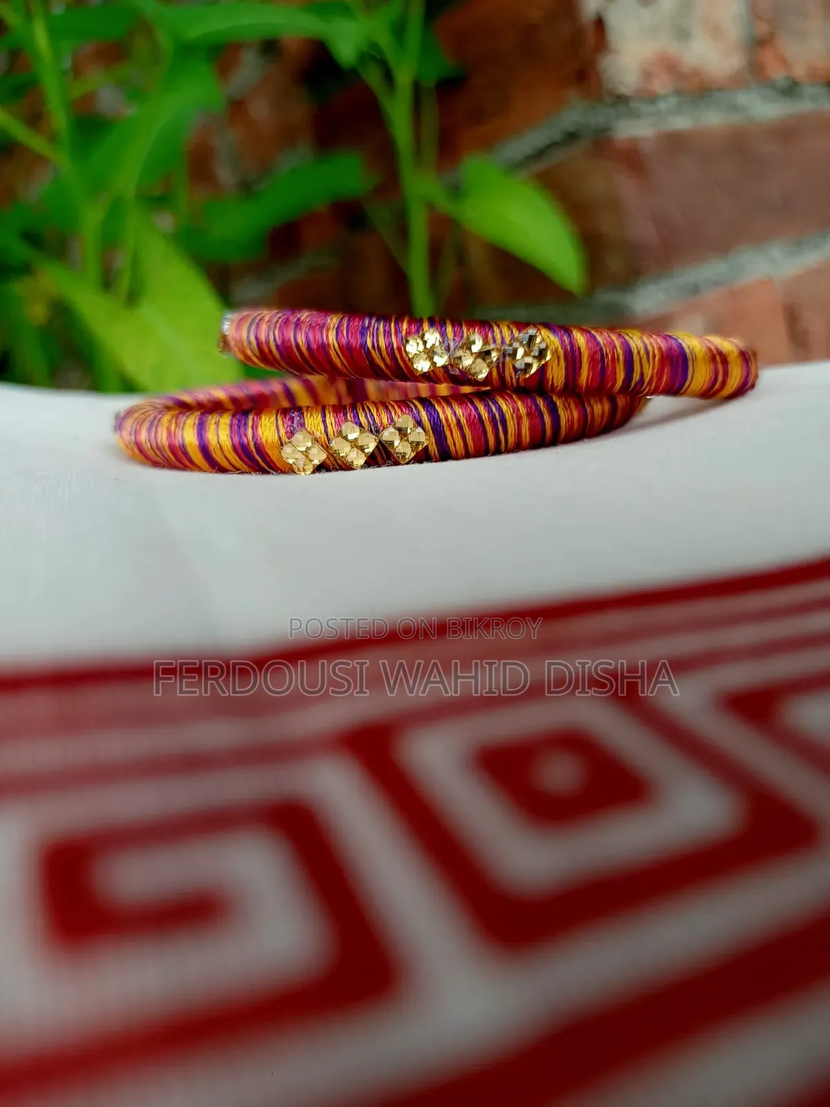 হাতে তৈরি চুড়ি