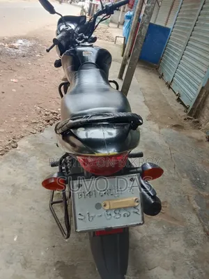 নতুন টিভিএস স্ট্রাইকার ১২৫ ২০২৪ পিংক
