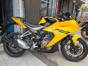Hero Karizma XMR 210 2024 Yellow