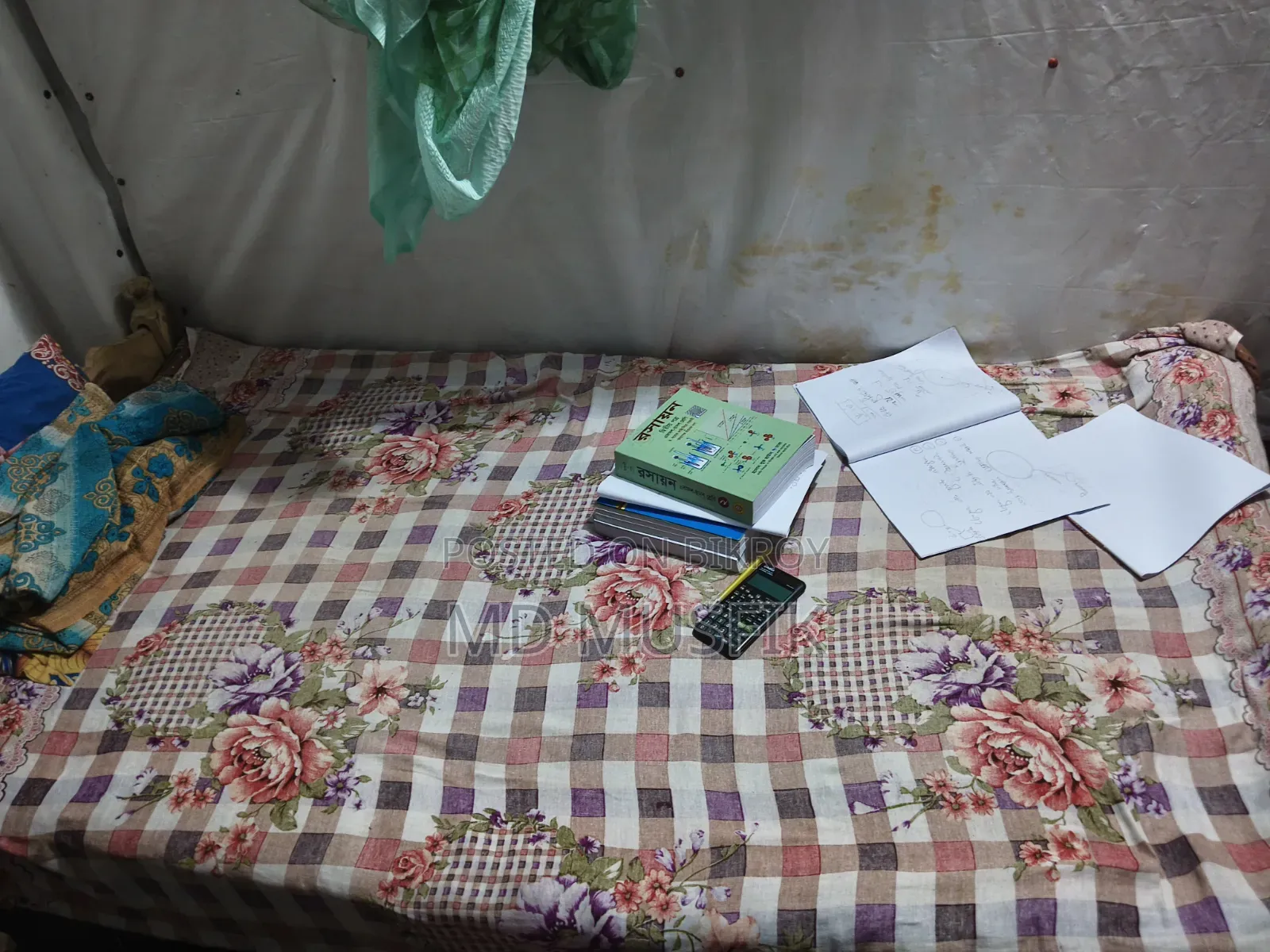 Table and Single Bed for Sale. (Must visit to know price)
