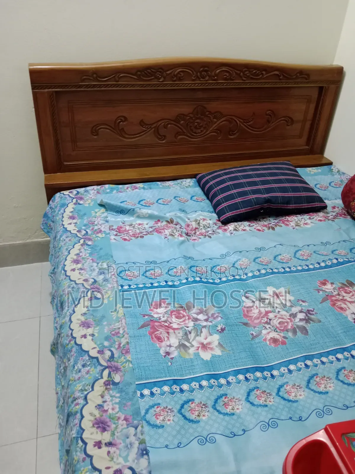 চিটাগাং সেগুন কাঠের খাট বিক্রি করা হবে জাজিম তোশক সহ, ৫ফিট বাই ৭ফিট
