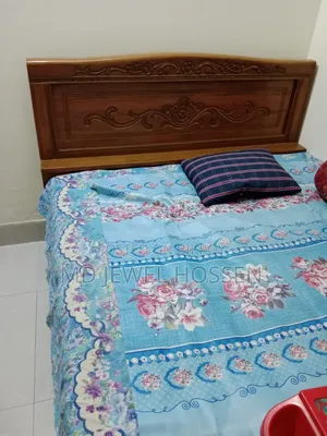চিটাগাং সেগুন কাঠের খাট বিক্রি করা হবে জাজিম তোশক সহ, ৫ফিট বাই ৭ফিট
