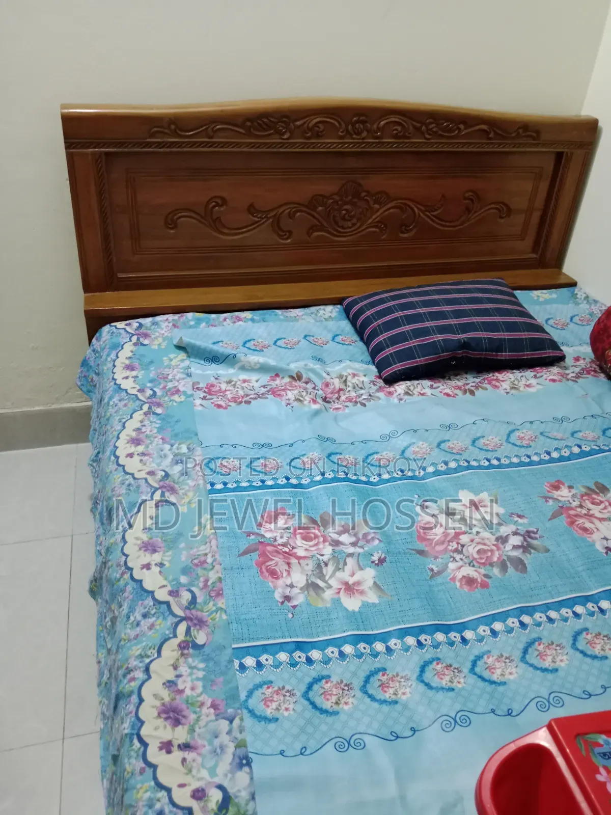চিটাগাং সেগুন কাঠের খাট বিক্রি করা হবে জাজিম তোশক সহ, ৫ফিট বাই ৭ফিট