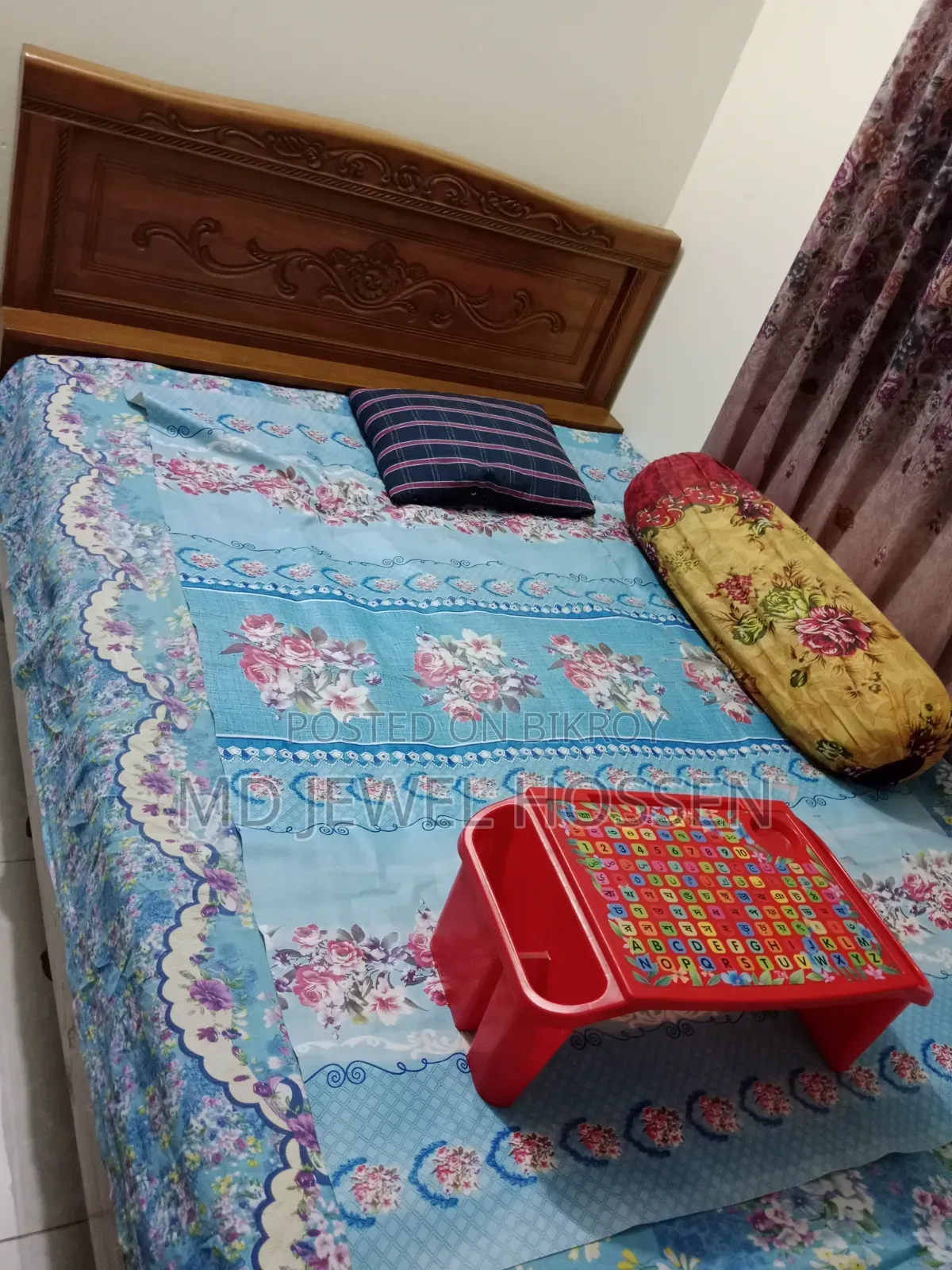 চিটাগাং সেগুন কাঠের খাট বিক্রি করা হবে জাজিম তোশক সহ, ৫ফিট বাই ৭ফিট